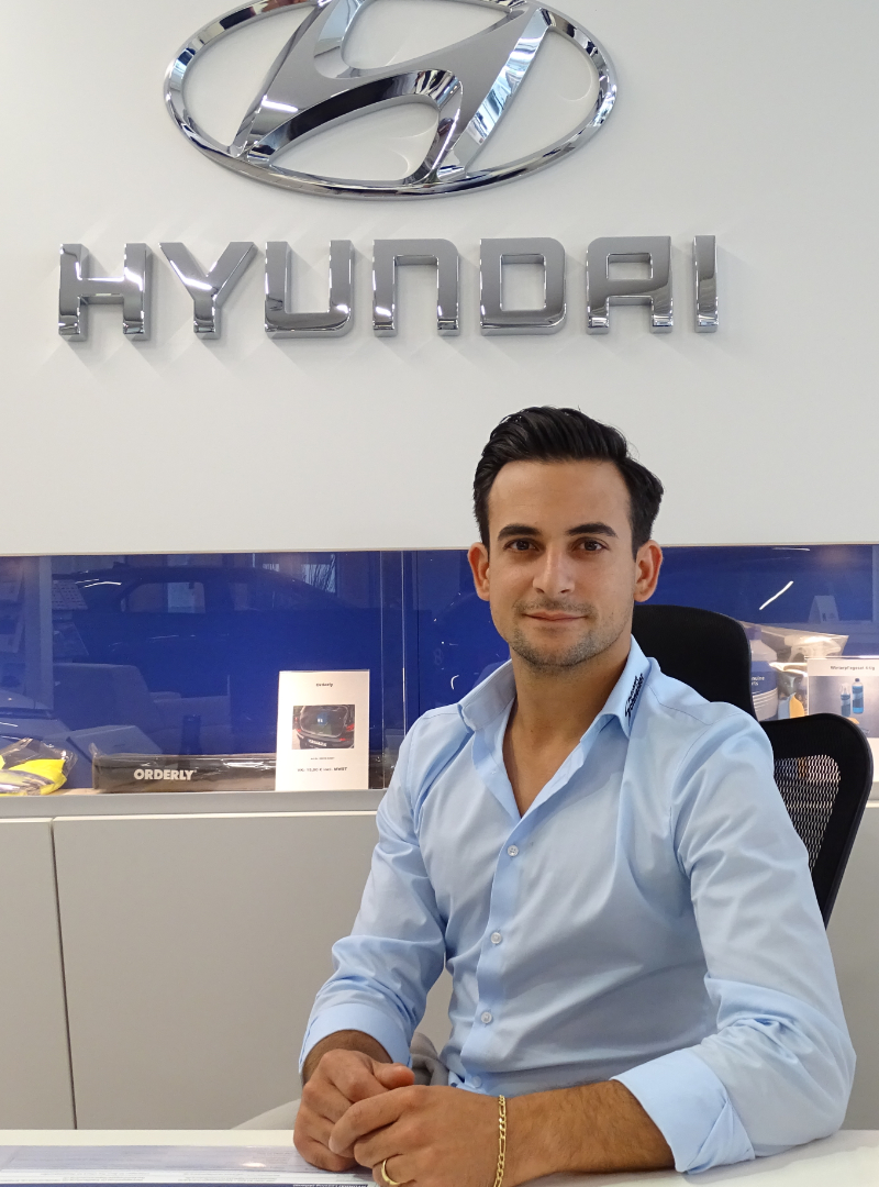 Dario Zambuto, Gewerbekundenberater bei Autohaus Schneider