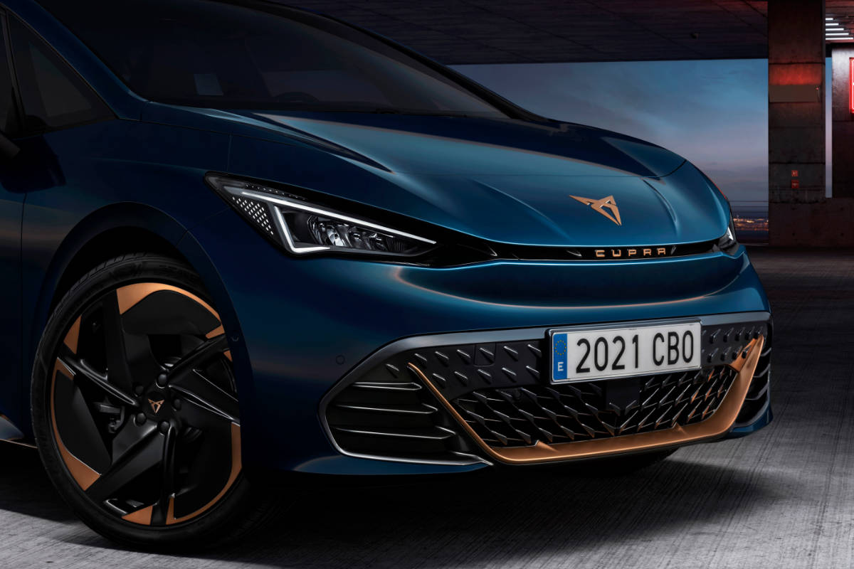 Born Front Details