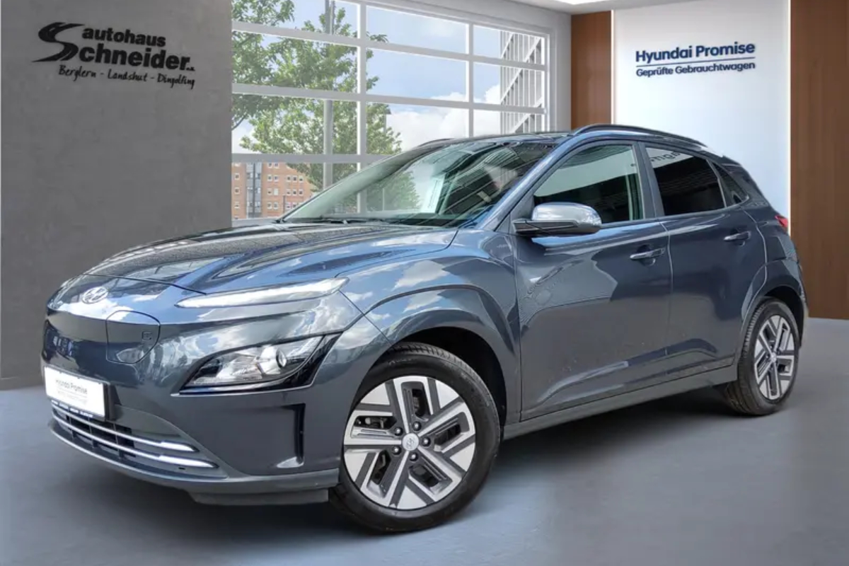 hyundai Kona EV, Dark Knight Metallic, Metallic